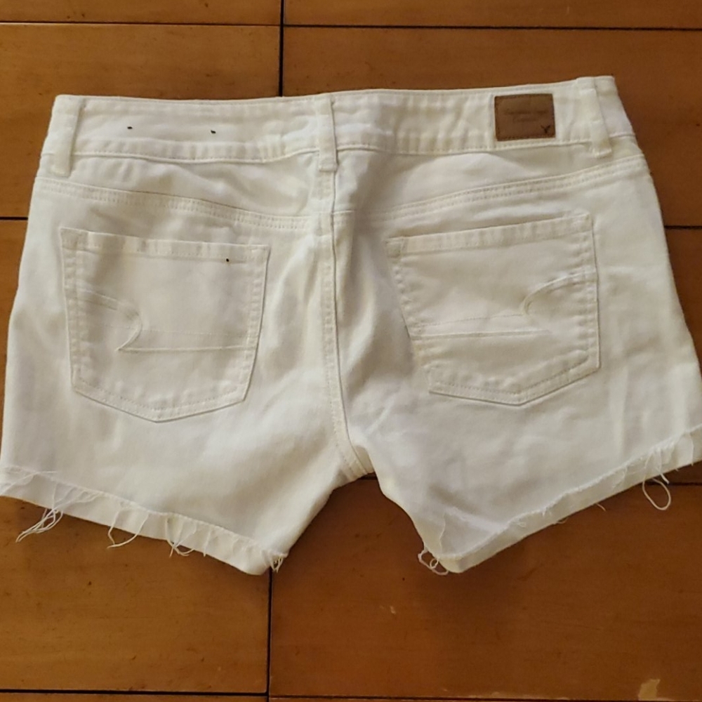 Shorts - Picture 2 of 3